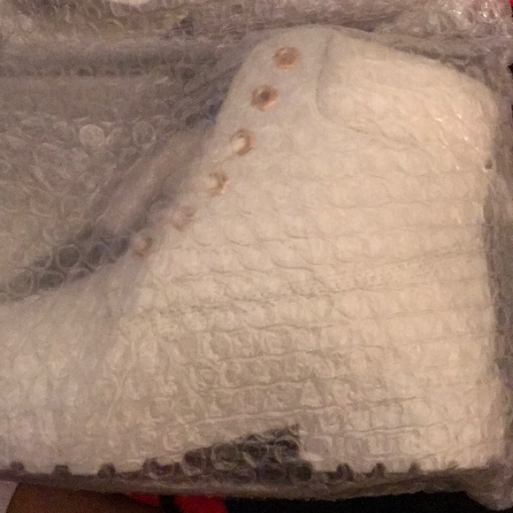 Winter White Unisex SHORT BOOTS Sz 40/8 (25 cm) - Picture 8 of 8